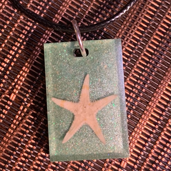Starfish & Sand Necklace - Picture 1 of 1